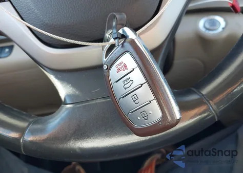 2017 Hyundai Elantra Se из США, поврежденный, VIN 5NPD84LF9HH016262